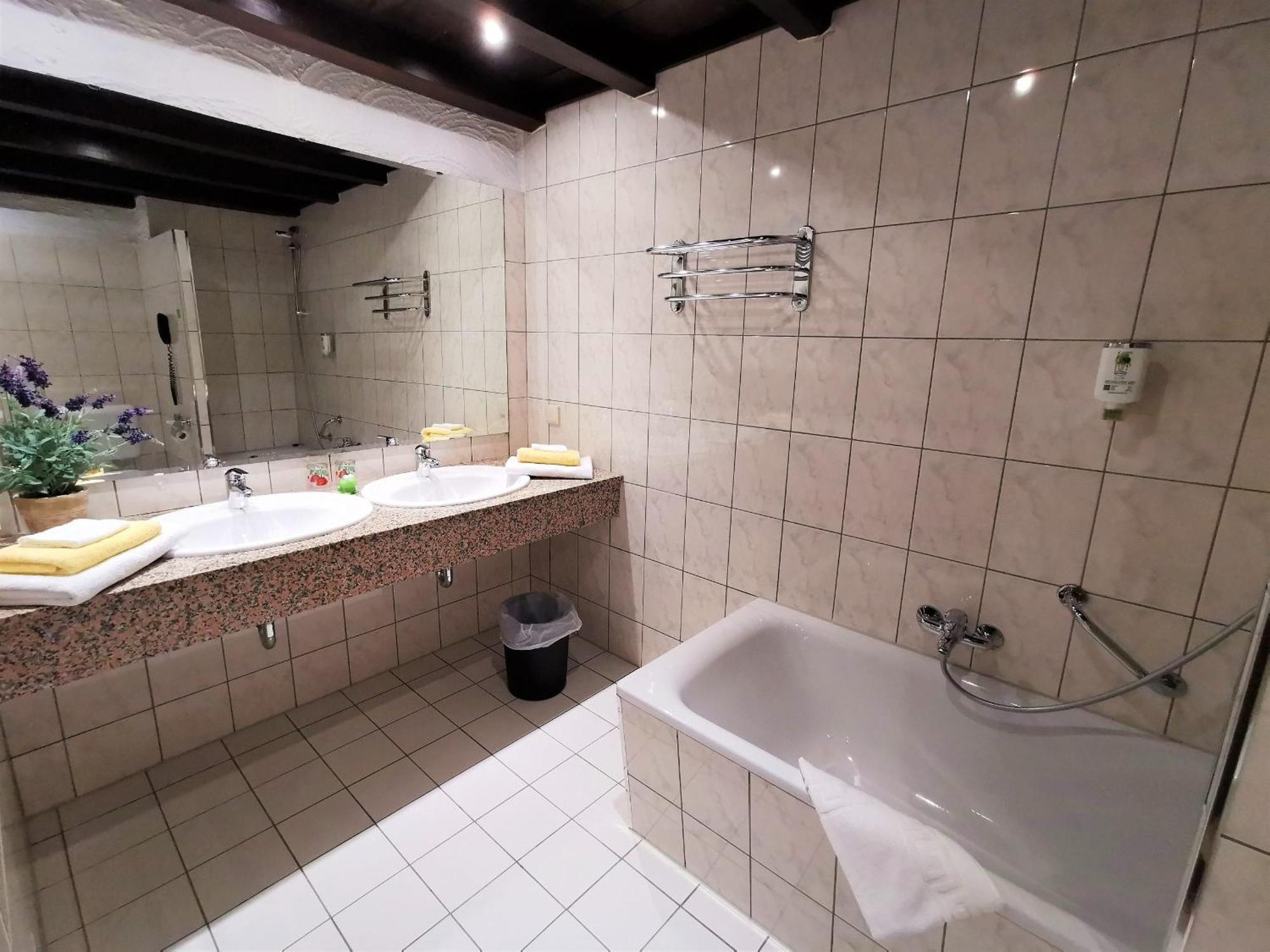 Contel Hotel Кобленц Екстер'єр фото