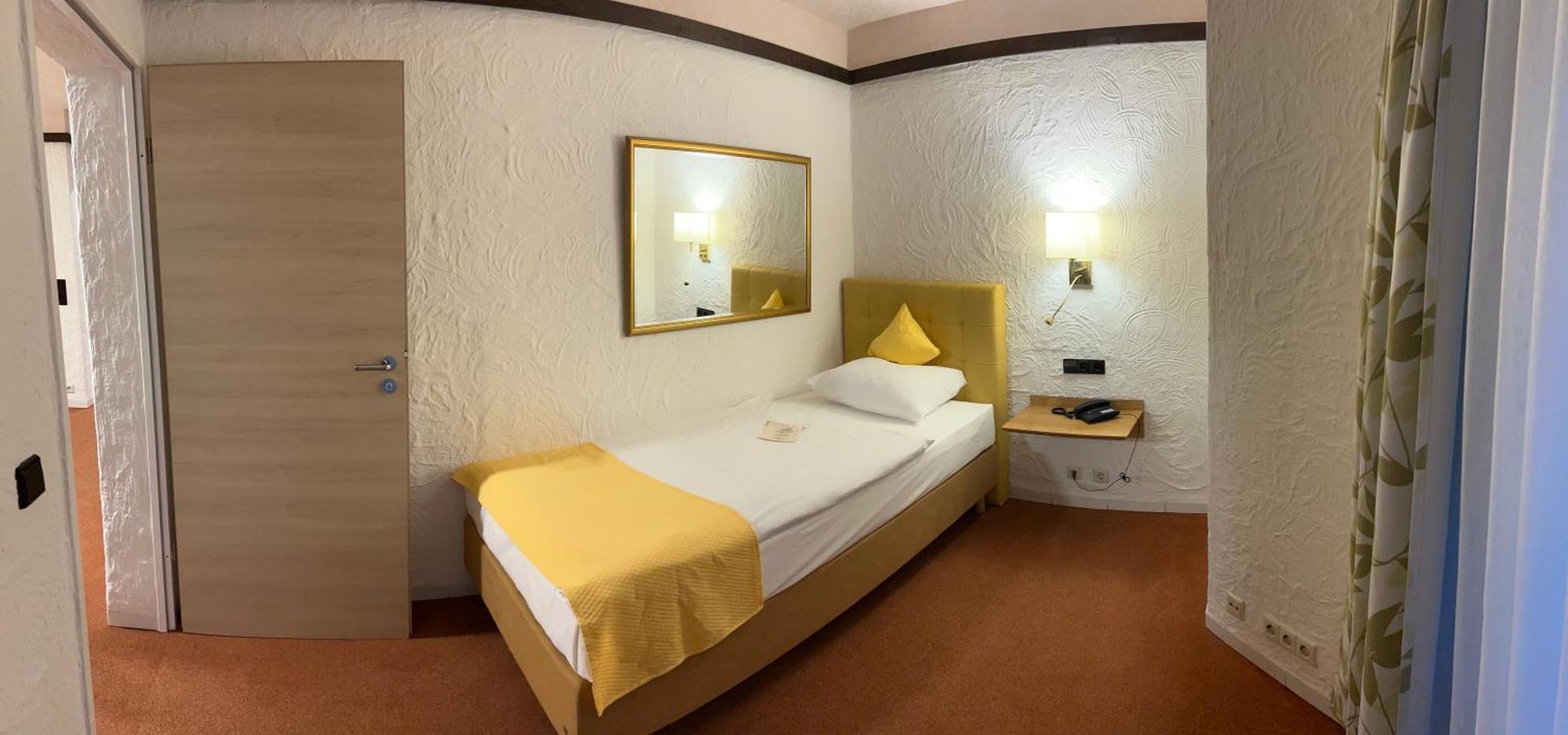 Contel Hotel Кобленц Екстер'єр фото