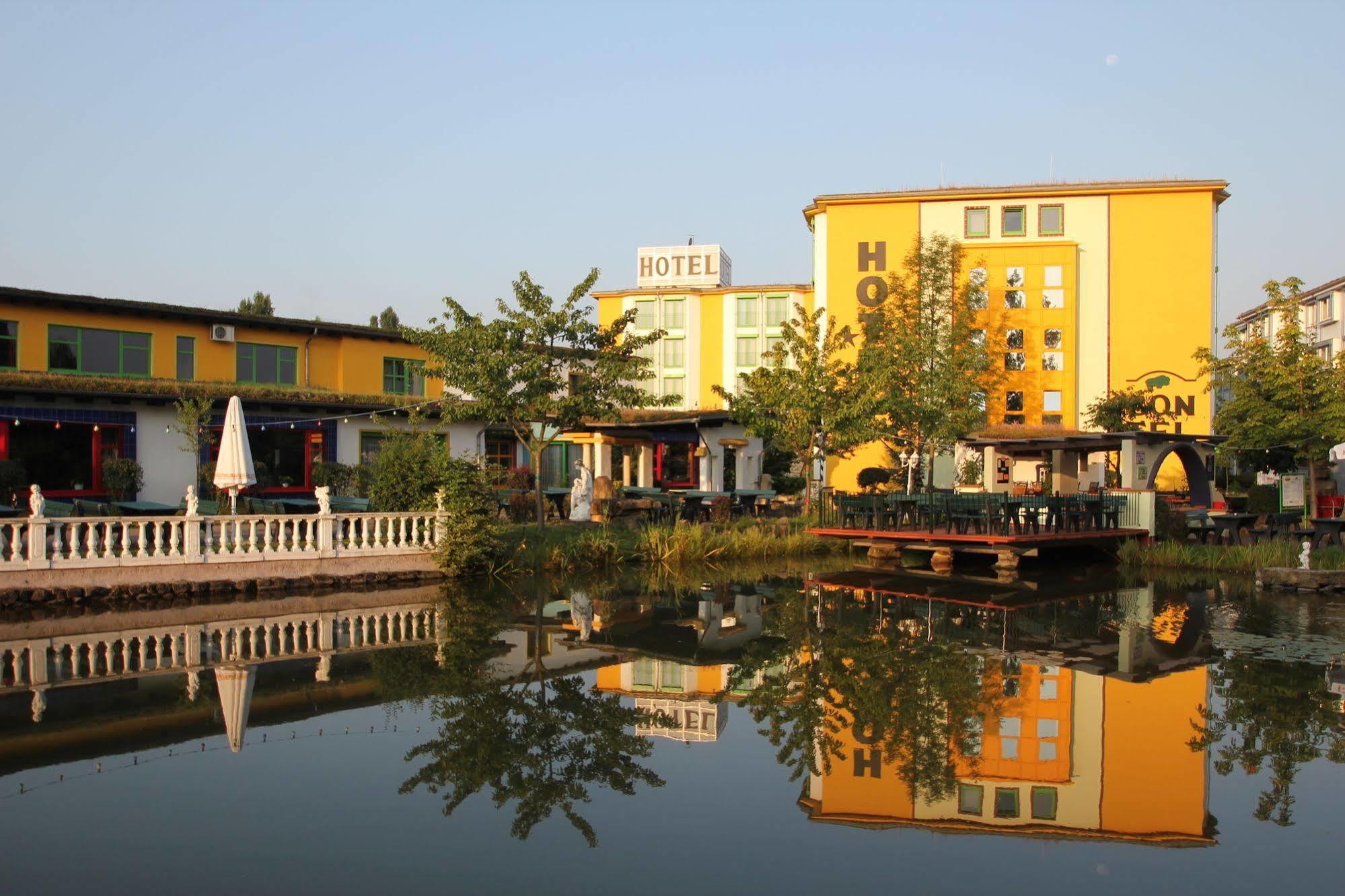 Contel Hotel Кобленц Екстер'єр фото